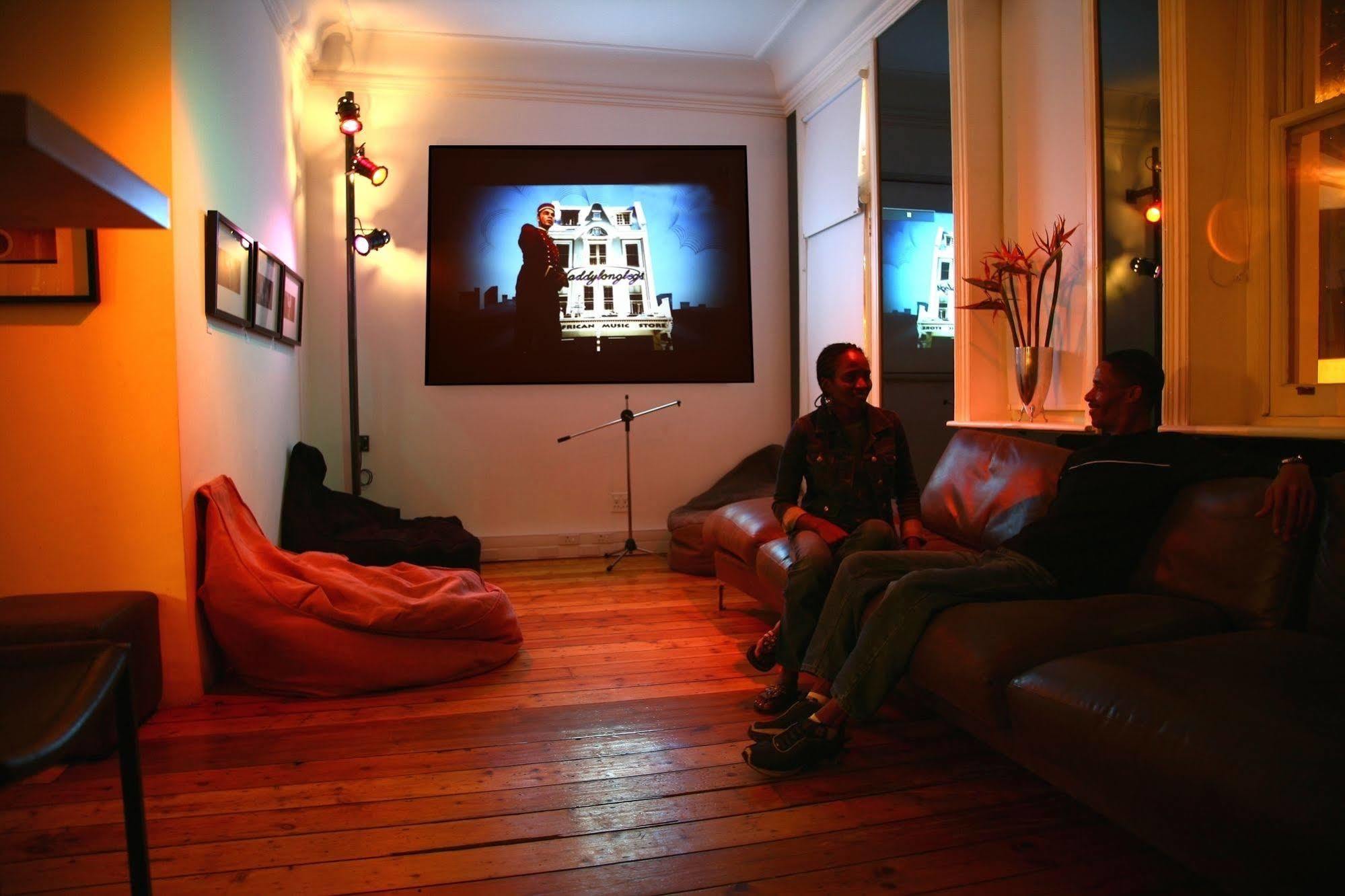 Daddy Long Legs Art Hotel Cape Town Exterior photo